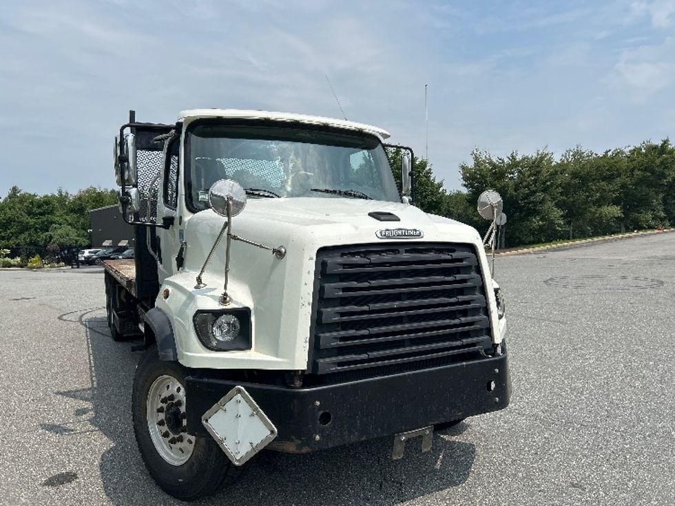 Flatbed Truck-Light and Medium Duty Trucks-Freightliner-2019-114SD-Fitchburg-MA-235,691\n\t\tmiles-$ 95,000 - Image 3