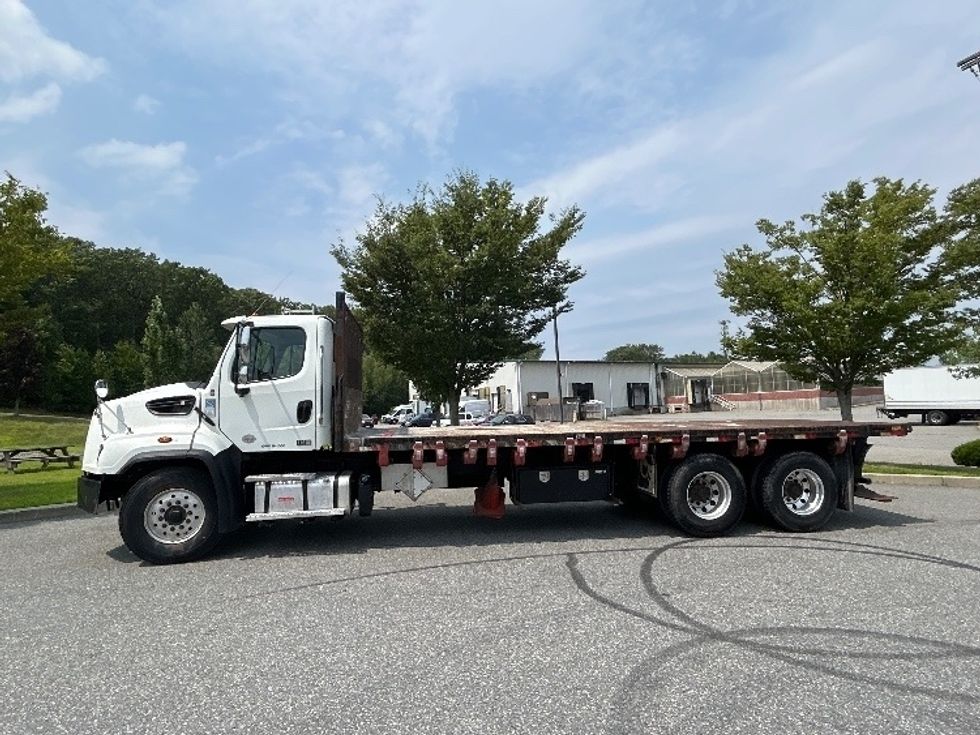 Flatbed Truck-Light and Medium Duty Trucks-Freightliner-2019-114SD-Fitchburg-MA-235,691\n\t\tmiles-$ 95,000 - Image 4