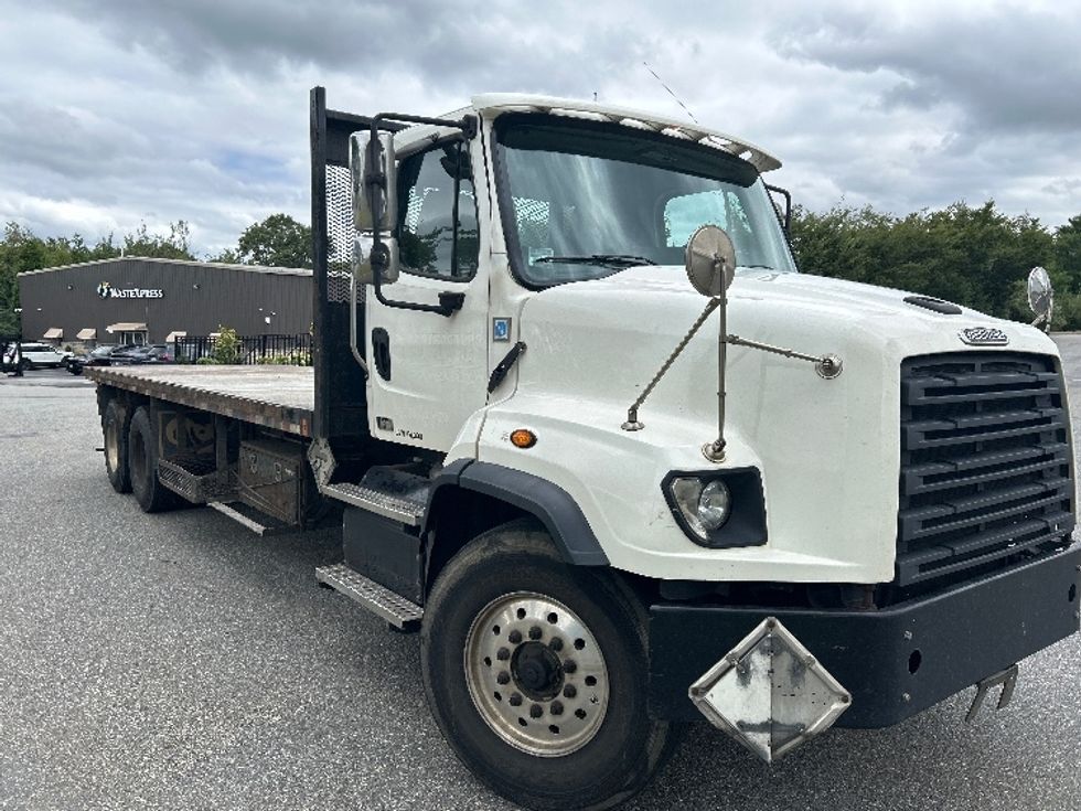 Flatbed Truck-Light and Medium Duty Trucks-Freightliner-2019-114SD-Fitchburg-MA-330,615\n\t\tmiles-$ 92,250 - Image 1