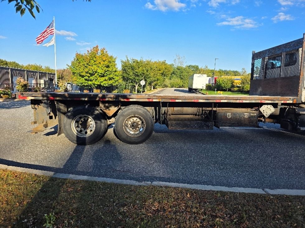 Flatbed Truck-Light and Medium Duty Trucks-Freightliner-2019-114SD-Fitchburg-MA-330,615\n\t\tmiles-$ 92,250 - Image 12