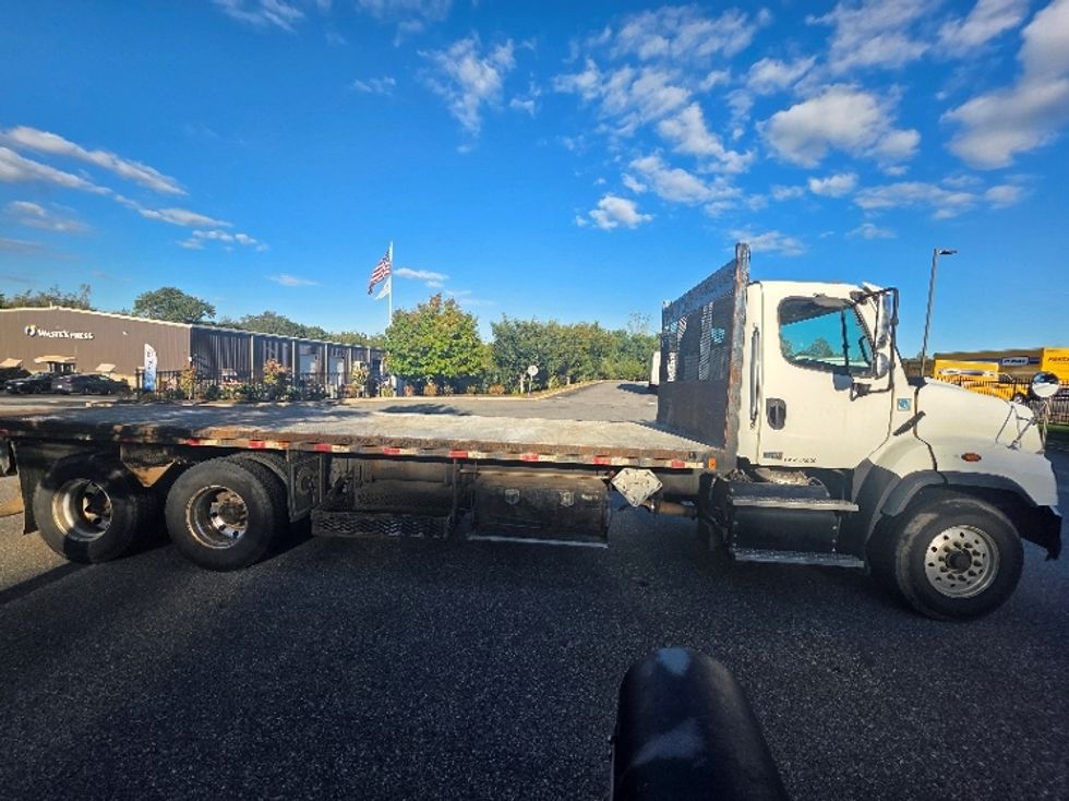 Flatbed Truck-Light and Medium Duty Trucks-Freightliner-2019-114SD-Fitchburg-MA-330,615\n\t\tmiles-$ 92,250 - Image 14