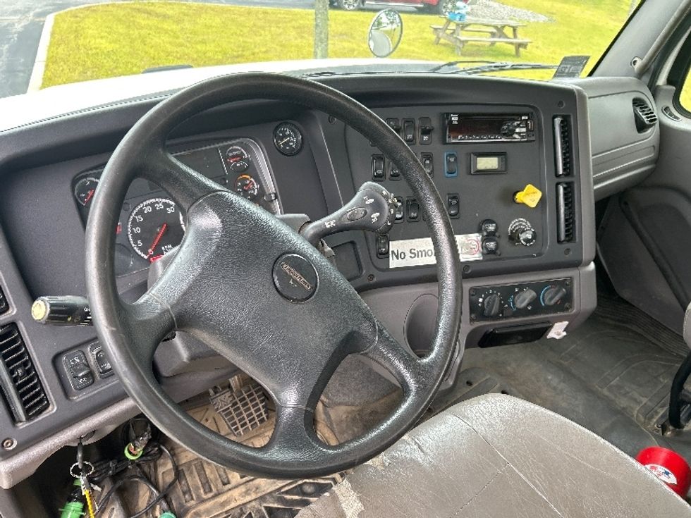 Flatbed Truck-Light and Medium Duty Trucks-Freightliner-2019-114SD-Fitchburg-MA-330,615\n\t\tmiles-$ 92,250 - Image 16