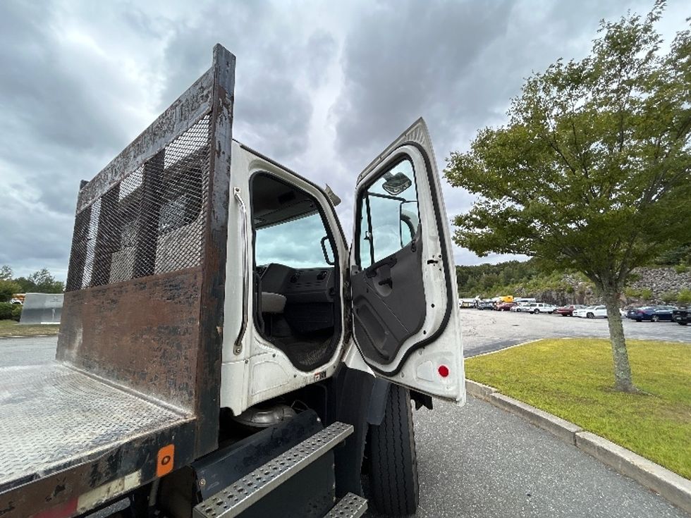 Flatbed Truck-Light and Medium Duty Trucks-Freightliner-2019-114SD-Fitchburg-MA-330,615\n\t\tmiles-$ 92,250 - Image 19