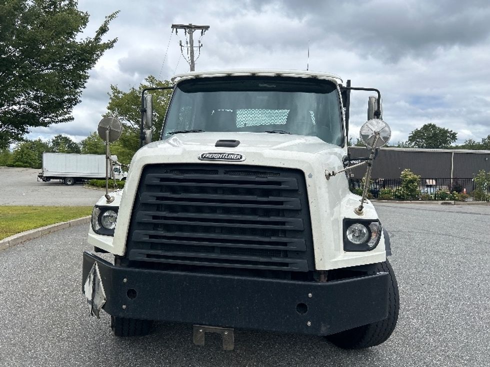 Flatbed Truck-Light and Medium Duty Trucks-Freightliner-2019-114SD-Fitchburg-MA-330,615\n\t\tmiles-$ 92,250 - Image 2