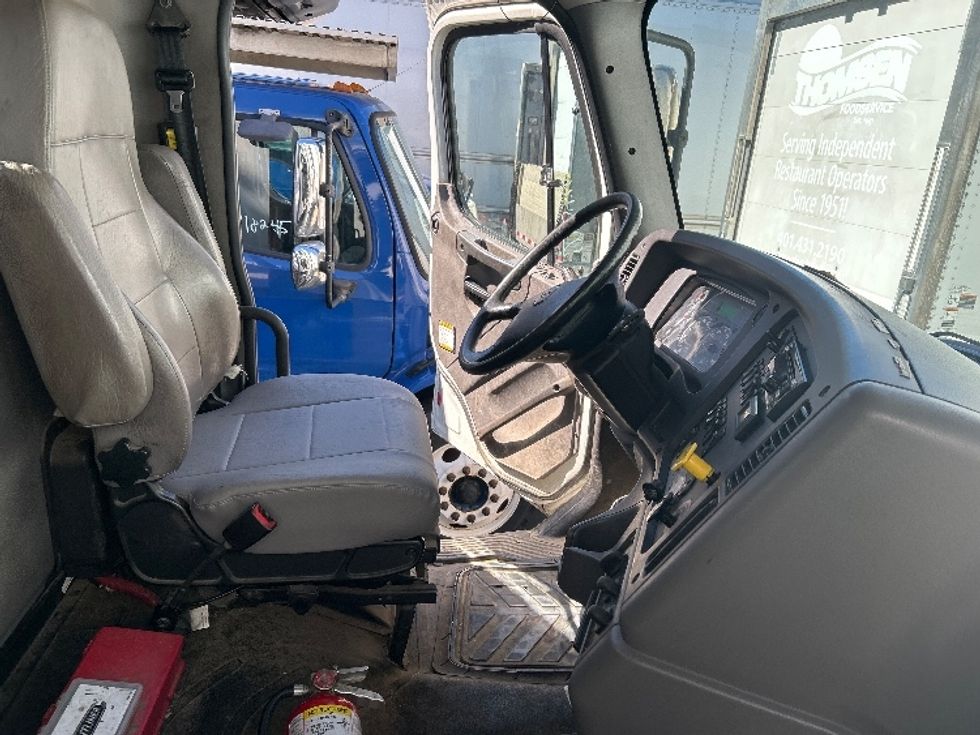 Flatbed Truck-Light and Medium Duty Trucks-Freightliner-2019-114SD-Fitchburg-MA-330,615\n\t\tmiles-$ 92,250 - Image 21