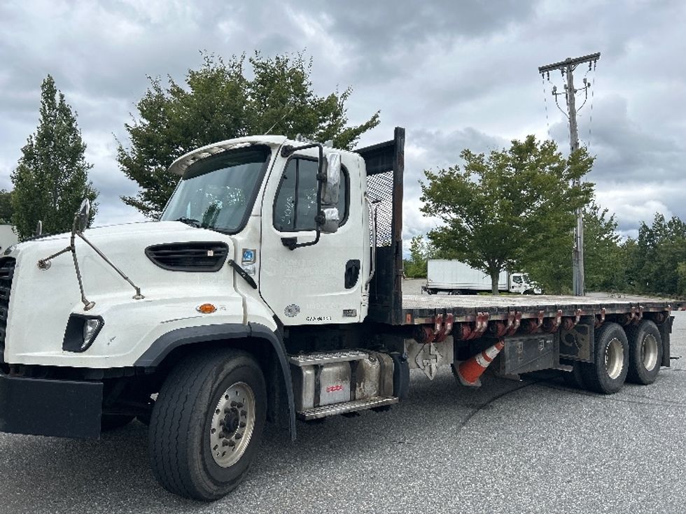Flatbed Truck-Light and Medium Duty Trucks-Freightliner-2019-114SD-Fitchburg-MA-330,615\n\t\tmiles-$ 92,250 - Image 3