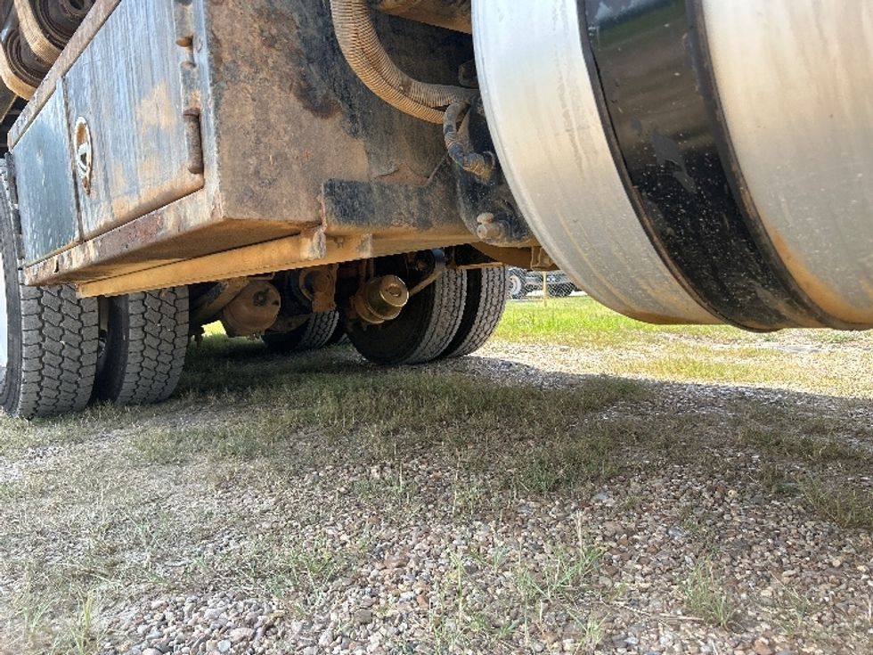 Flatbed Truck-Light and Medium Duty Trucks-Freightliner-2019-114SD-Hattiesburg-MS-257,409\n\t\tmiles-$ 98,250 - Image 13