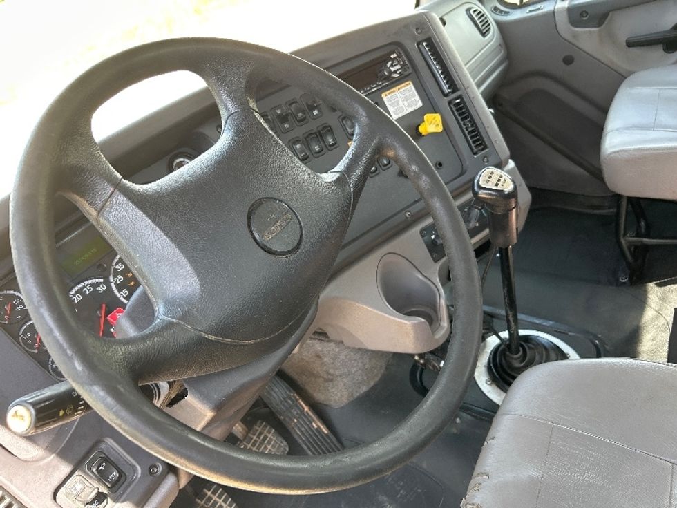 Flatbed Truck-Light and Medium Duty Trucks-Freightliner-2019-114SD-Hattiesburg-MS-257,409\n\t\tmiles-$ 98,250 - Image 16