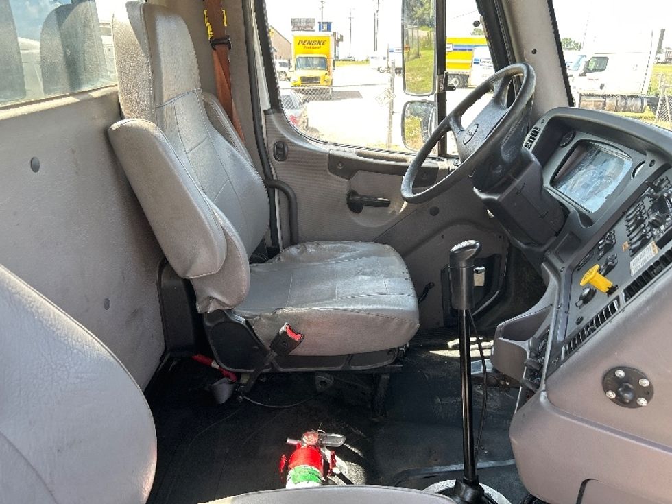 Flatbed Truck-Light and Medium Duty Trucks-Freightliner-2019-114SD-Hattiesburg-MS-257,409\n\t\tmiles-$ 98,250 - Image 21