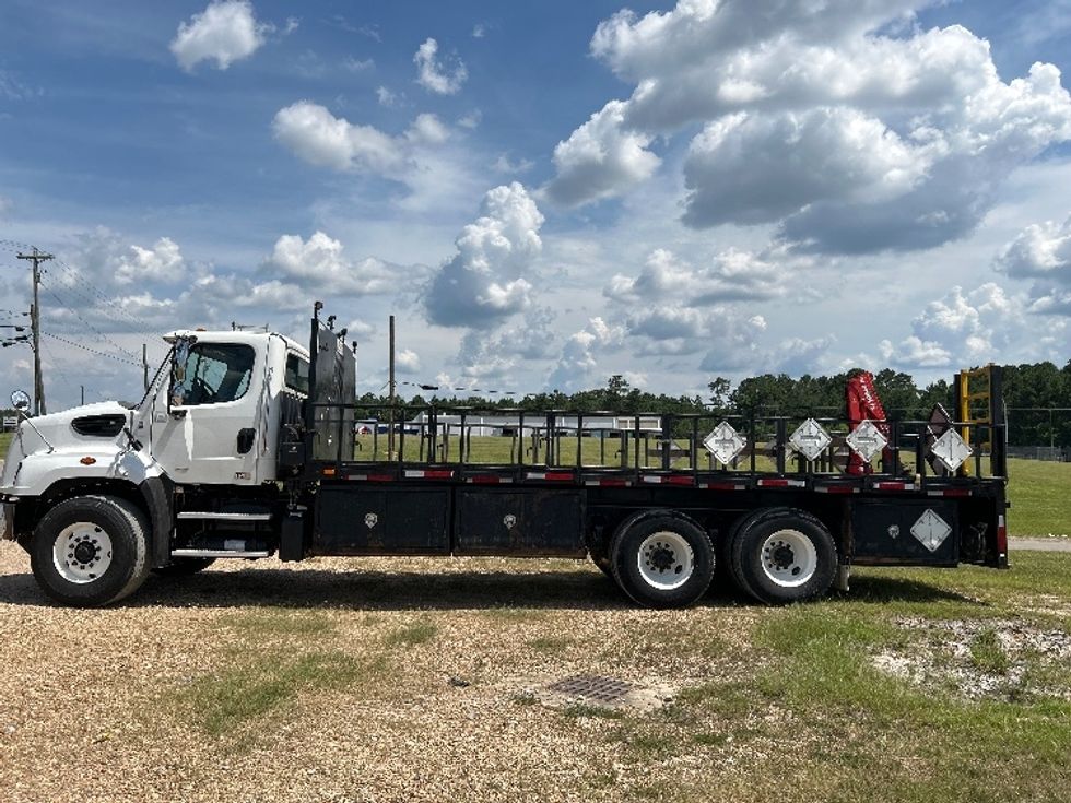 Flatbed Truck-Light and Medium Duty Trucks-Freightliner-2019-114SD-Hattiesburg-MS-257,409\n\t\tmiles-$ 98,250 - Image 4