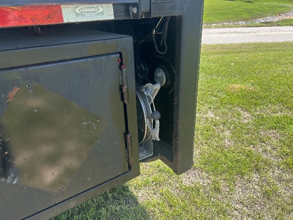 Flatbed Truck-Light and Medium Duty Trucks-Freightliner-2019-114SD-Hattiesburg-MS-312,930\n\t\tmiles-$ 94,000 - Image 28
