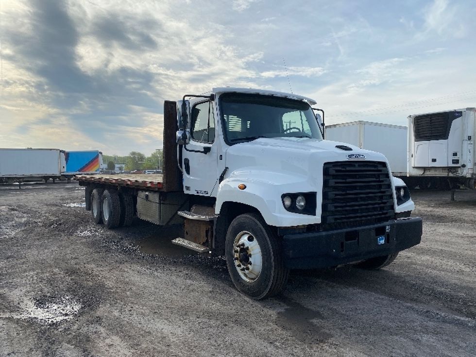 Flatbed Truck-Light and Medium Duty Trucks-Freightliner-2019-114SD-Liverpool-NY-360,000\n\t\tmiles-$ 90,250 - Image 1