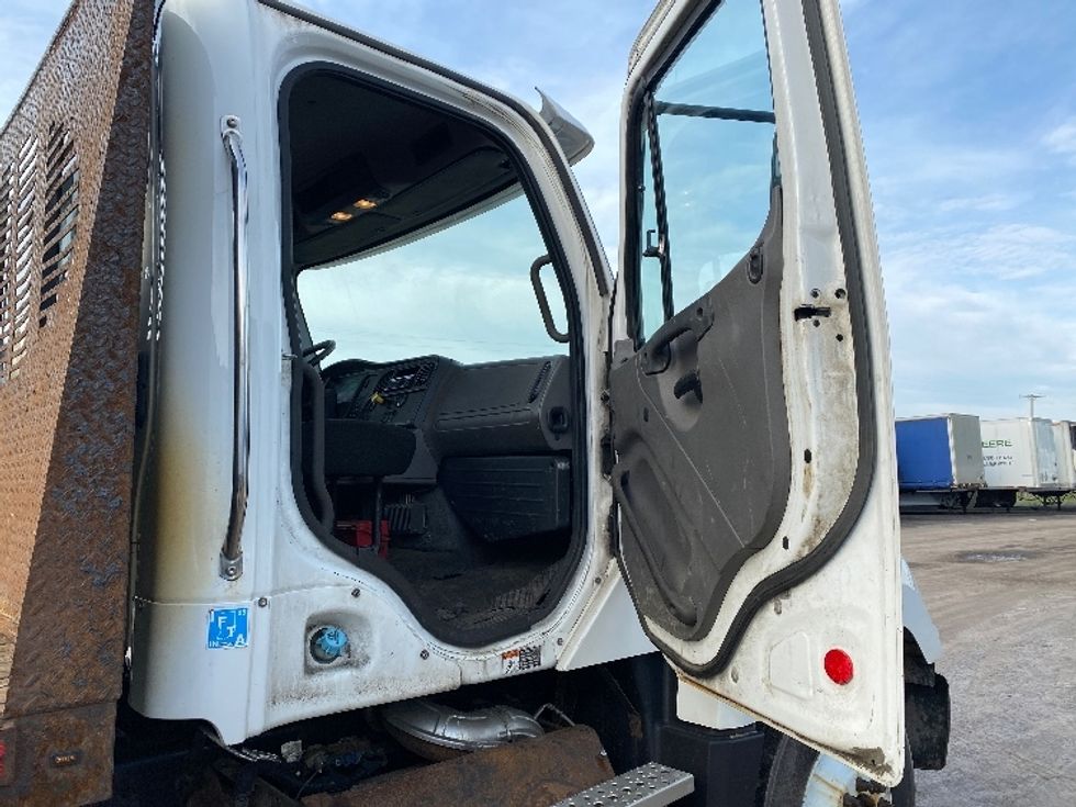 Flatbed Truck-Light and Medium Duty Trucks-Freightliner-2019-114SD-Liverpool-NY-360,000\n\t\tmiles-$ 90,250 - Image 20