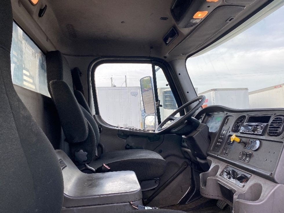 Flatbed Truck-Light and Medium Duty Trucks-Freightliner-2019-114SD-Liverpool-NY-360,000\n\t\tmiles-$ 90,250 - Image 22