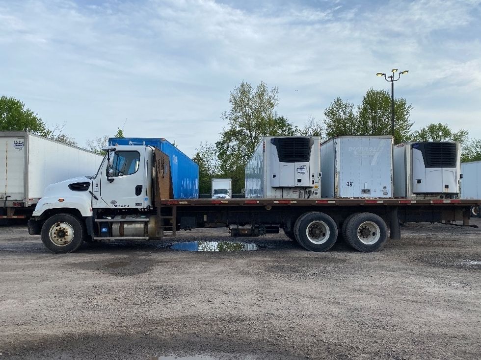 Flatbed Truck-Light and Medium Duty Trucks-Freightliner-2019-114SD-Liverpool-NY-360,000\n\t\tmiles-$ 90,250 - Image 4