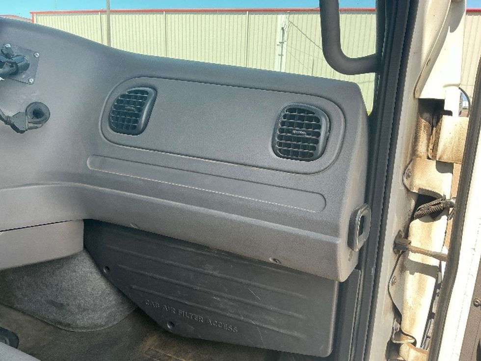 Flatbed Truck-Light and Medium Duty Trucks-Freightliner-2019-114SD-Longview-TX-106,765\n\t\tmiles-$ 93,750 - Image 21