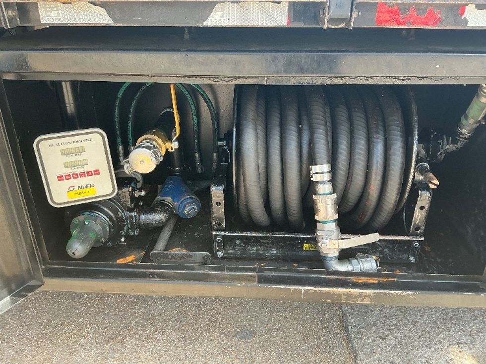 Flatbed Truck-Light and Medium Duty Trucks-Freightliner-2019-114SD-Longview-TX-106,765\n\t\tmiles-$ 93,750 - Image 25