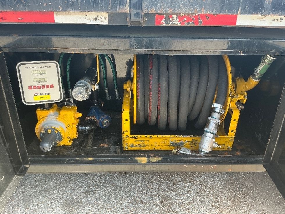 Flatbed Truck-Light and Medium Duty Trucks-Freightliner-2019-114SD-Longview-TX-106,765\n\t\tmiles-$ 93,750 - Image 26