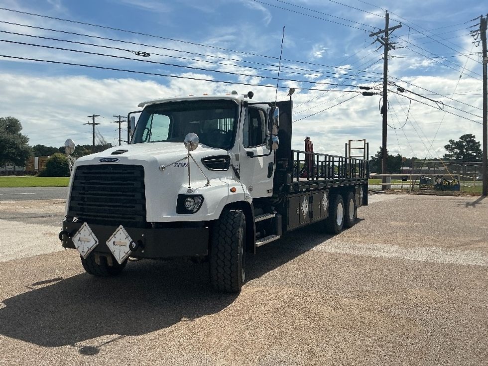 Flatbed Truck-Light and Medium Duty Trucks-Freightliner-2019-114SD-Longview-TX-106,765\n\t\tmiles-$ 93,750 - Image 3