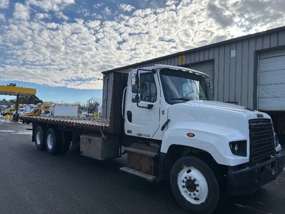 Flatbed Truck-Light and Medium Duty Trucks-Freightliner-2019-114SD-Minoa-NY-408,580\n\t\tmiles-$ 86,750 - Image 1