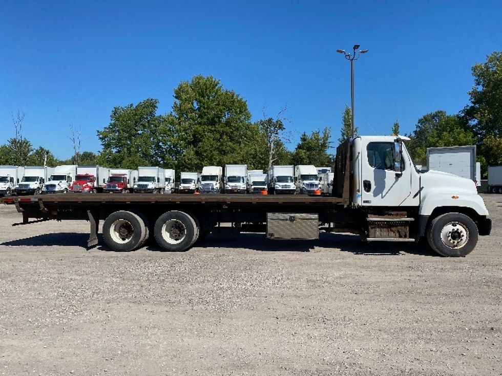 Flatbed Truck-Light and Medium Duty Trucks-Freightliner-2019-114SD-Minoa-NY-417,322\n\t\tmiles-$ 86,250 - Image 10