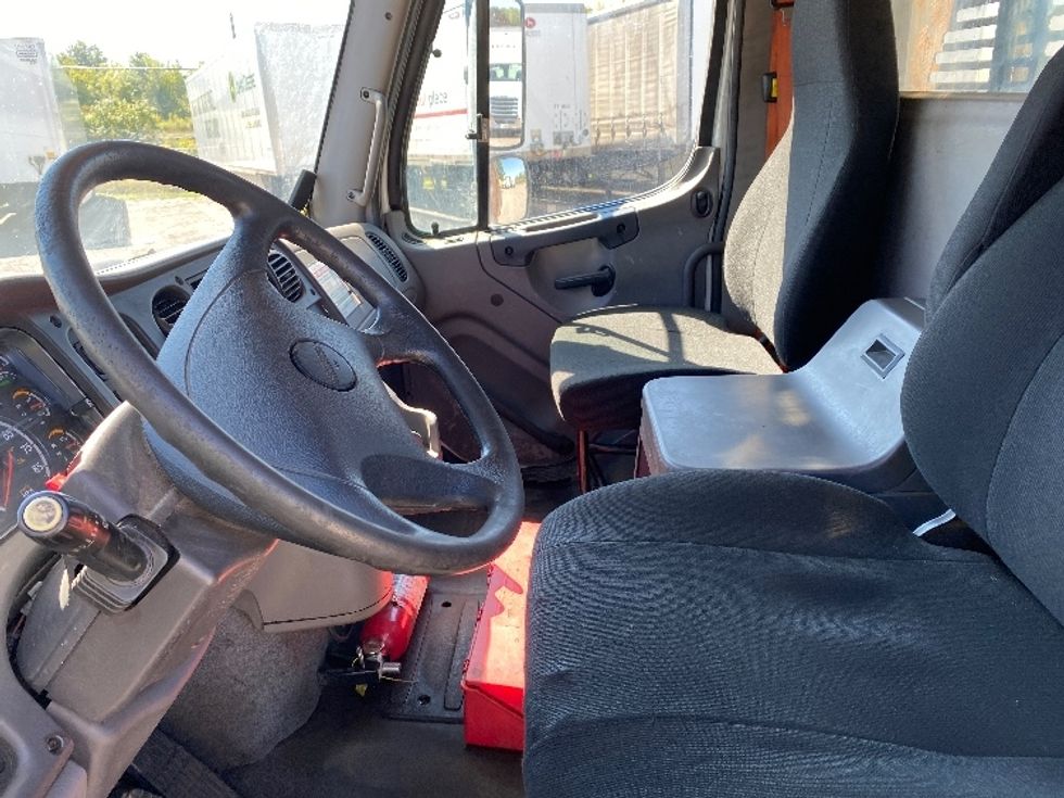 Flatbed Truck-Light and Medium Duty Trucks-Freightliner-2019-114SD-Minoa-NY-417,322\n\t\tmiles-$ 86,250 - Image 14