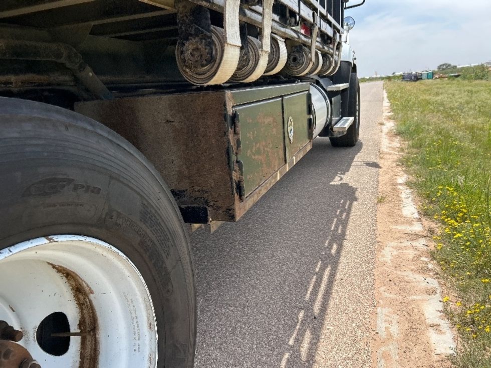 Flatbed Truck-Light and Medium Duty Trucks-Freightliner-2019-114SD-Odessa-TX-273,438\n\t\tmiles-$ 75,250 - Image 14