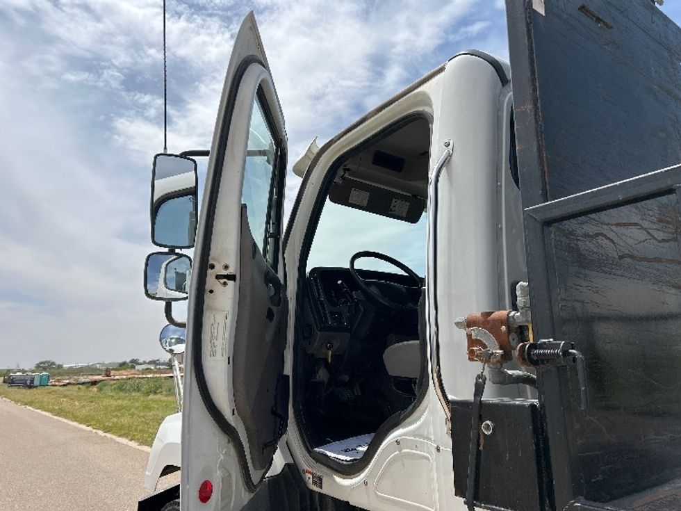 Flatbed Truck-Light and Medium Duty Trucks-Freightliner-2019-114SD-Odessa-TX-273,438\n\t\tmiles-$ 75,250 - Image 16