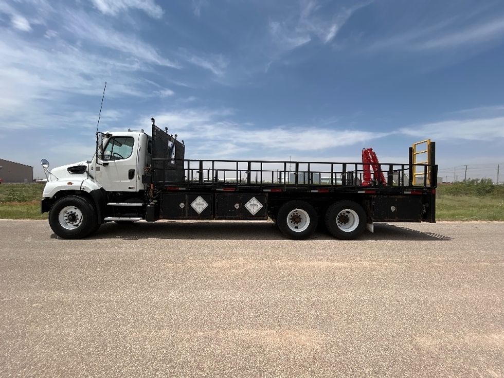 Flatbed Truck-Light and Medium Duty Trucks-Freightliner-2019-114SD-Odessa-TX-273,438\n\t\tmiles-$ 75,250 - Image 4