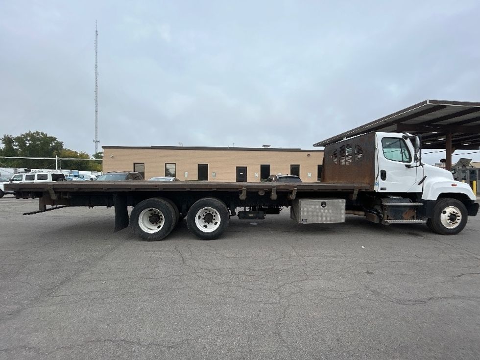 Flatbed Truck-Light and Medium Duty Trucks-Freightliner-2019-114SD-Rochester-NY-348,169\n\t\tmiles-$ 91,250 - Image 15