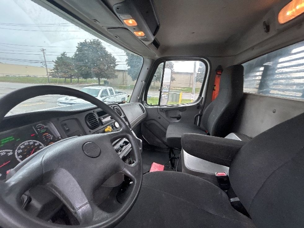 Flatbed Truck-Light and Medium Duty Trucks-Freightliner-2019-114SD-Rochester-NY-348,169\n\t\tmiles-$ 91,250 - Image 17