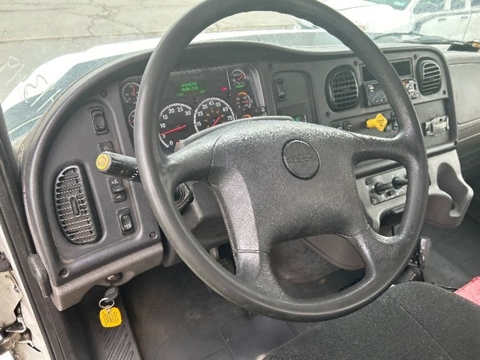 Flatbed Truck-Light and Medium Duty Trucks-Freightliner-2019-114SD-Rochester-NY-348,169\n\t\tmiles-$ 91,250 - Image 18