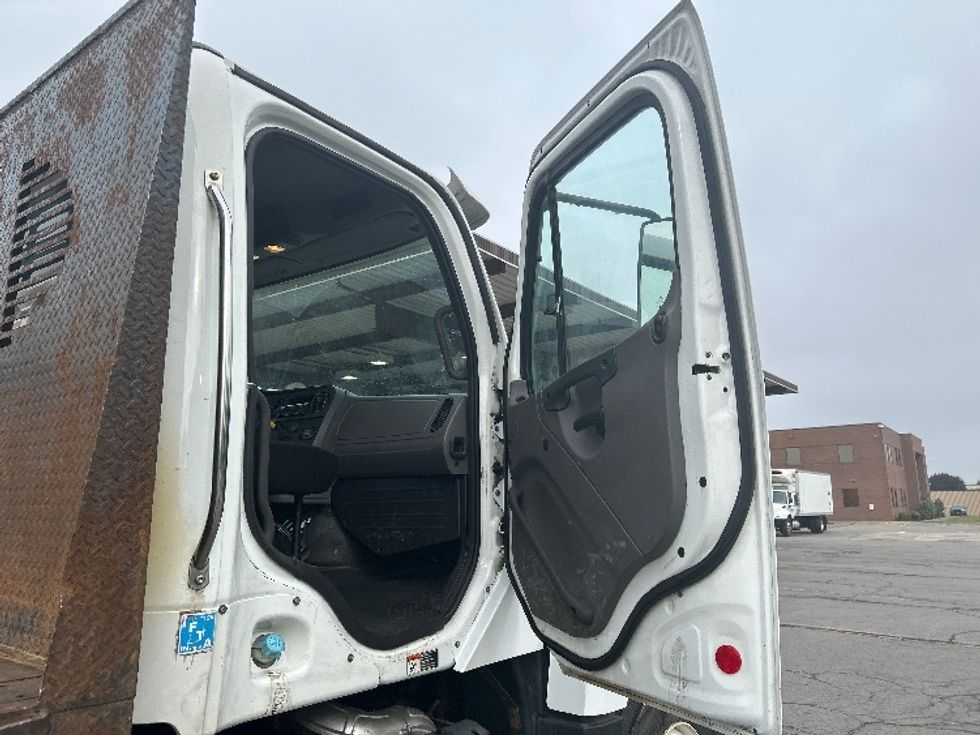 Flatbed Truck-Light and Medium Duty Trucks-Freightliner-2019-114SD-Rochester-NY-348,169\n\t\tmiles-$ 91,250 - Image 20