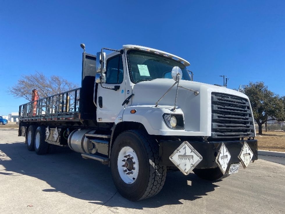 Flatbed Truck-Light and Medium Duty Trucks-Freightliner-2019-114SD-San Antonio-TX-223,117\n\t\tmiles-$ 90,750 - Image 1
