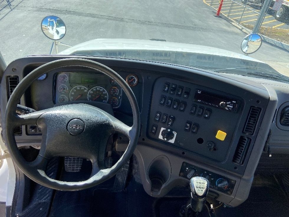 Flatbed Truck-Light and Medium Duty Trucks-Freightliner-2019-114SD-San Antonio-TX-223,117\n\t\tmiles-$ 90,750 - Image 16