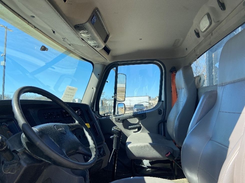 Flatbed Truck-Light and Medium Duty Trucks-Freightliner-2019-114SD-San Antonio-TX-223,117\n\t\tmiles-$ 90,750 - Image 17