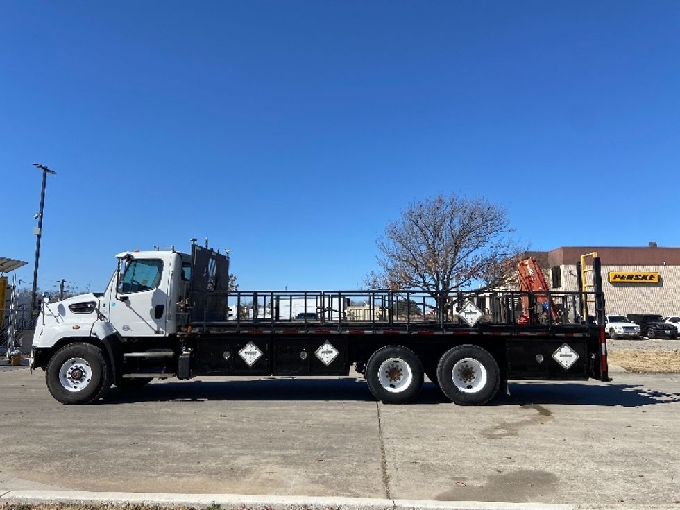 Flatbed Truck-Light and Medium Duty Trucks-Freightliner-2019-114SD-San Antonio-TX-223,117\n\t\tmiles-$ 90,750 - Image 4