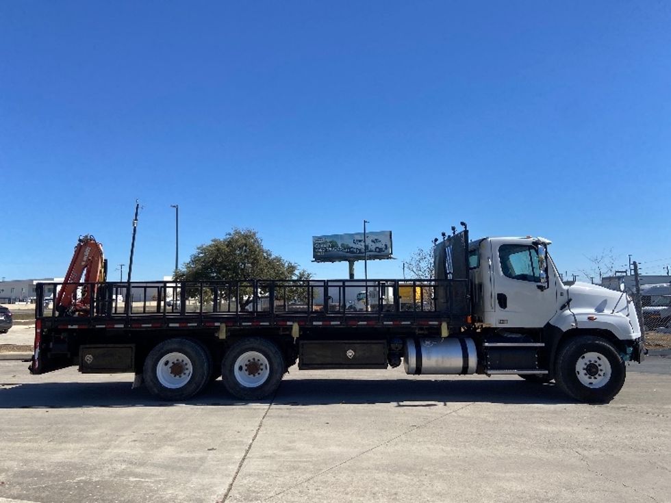 Flatbed Truck-Light and Medium Duty Trucks-Freightliner-2019-114SD-San Antonio-TX-258,287\n\t\tmiles-$ 89,500 - Image 13