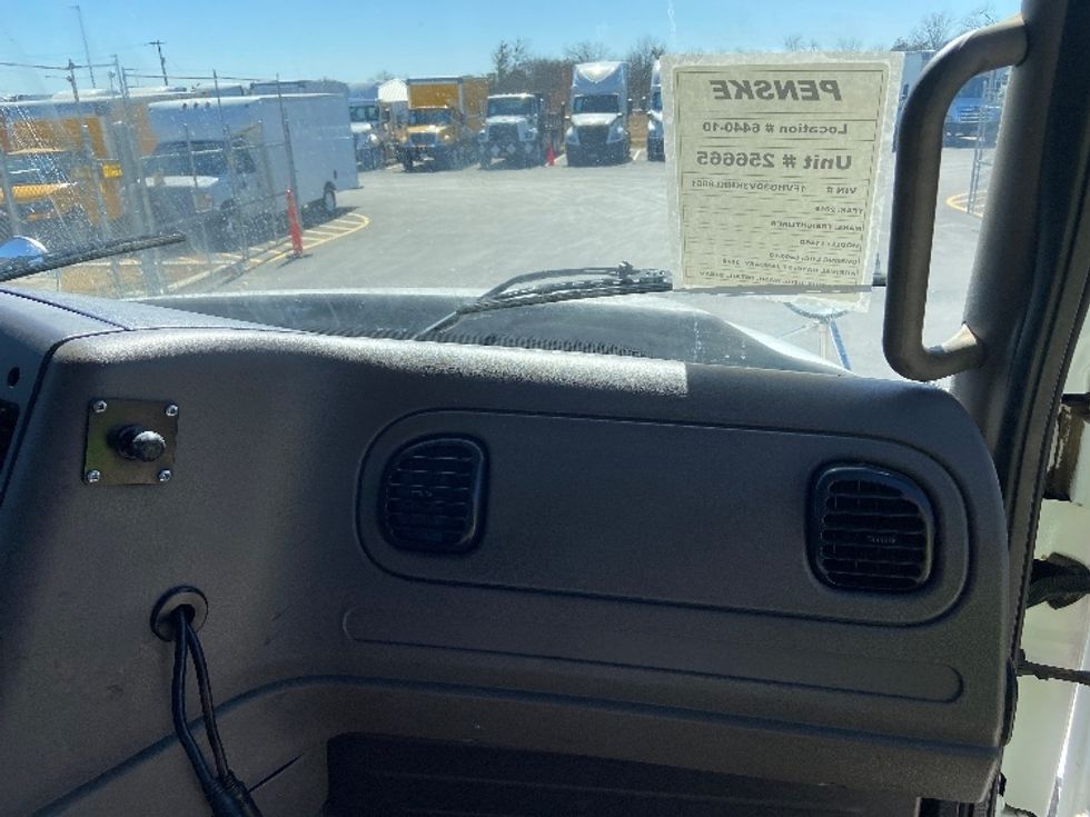 Flatbed Truck-Light and Medium Duty Trucks-Freightliner-2019-114SD-San Antonio-TX-258,287\n\t\tmiles-$ 89,500 - Image 19