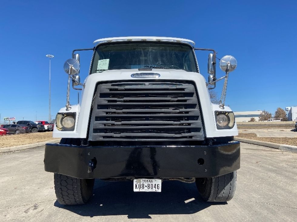 Flatbed Truck-Light and Medium Duty Trucks-Freightliner-2019-114SD-San Antonio-TX-258,287\n\t\tmiles-$ 89,500 - Image 2
