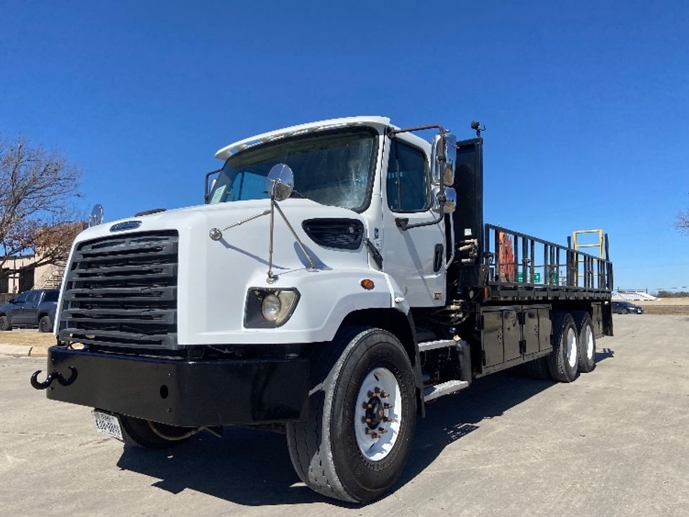 Flatbed Truck-Light and Medium Duty Trucks-Freightliner-2019-114SD-San Antonio-TX-258,287\n\t\tmiles-$ 89,500 - Image 3