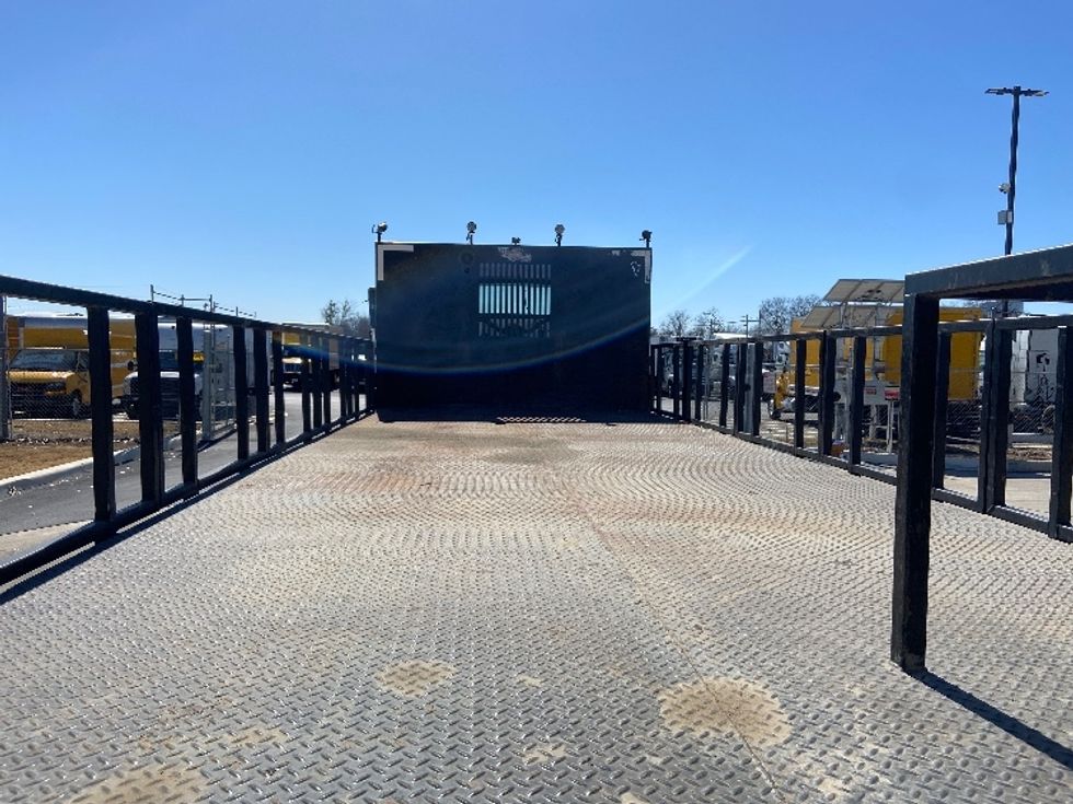 Flatbed Truck-Light and Medium Duty Trucks-Freightliner-2019-114SD-San Antonio-TX-258,287\n\t\tmiles-$ 89,500 - Image 8