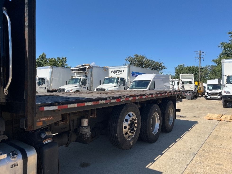 Flatbed Truck-Light and Medium Duty Trucks-Freightliner-2019-114SD-Sterling-VA-293,660\n\t\tmiles-$ 84,500 - Image 14