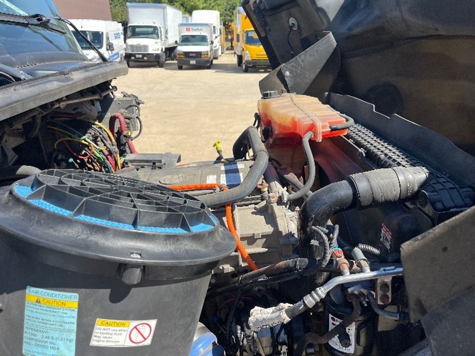 Flatbed Truck-Light and Medium Duty Trucks-Freightliner-2019-114SD-Sterling-VA-293,660\n\t\tmiles-$ 84,500 - Image 22