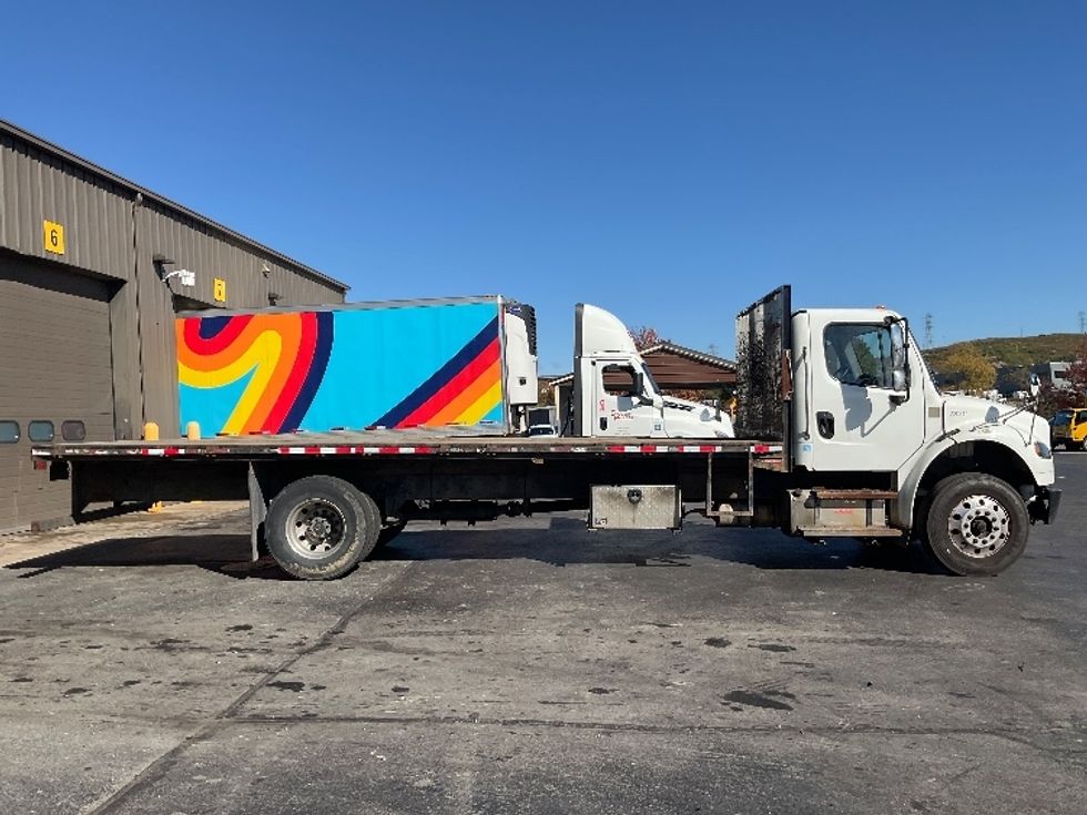 Flatbed Truck-Light and Medium Duty Trucks-Freightliner-2019-M2-Akron-OH-231,314\n\t\tmiles-$ 29,250 - Image 13