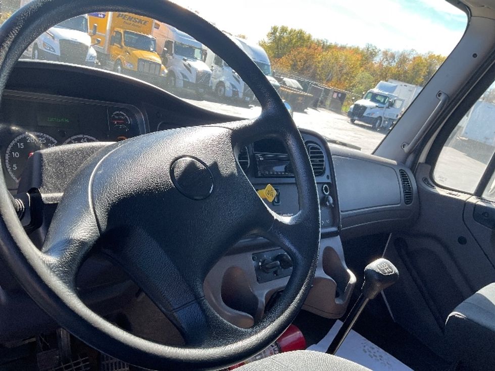 Flatbed Truck-Light and Medium Duty Trucks-Freightliner-2019-M2-Akron-OH-231,314\n\t\tmiles-$ 29,250 - Image 16