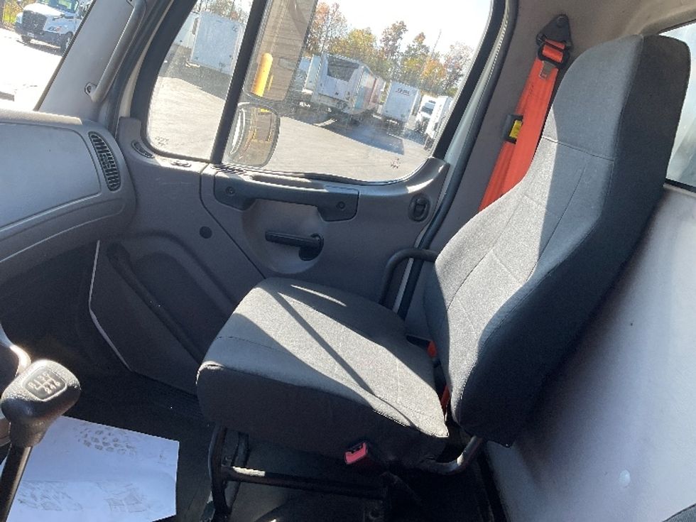 Flatbed Truck-Light and Medium Duty Trucks-Freightliner-2019-M2-Akron-OH-231,314\n\t\tmiles-$ 29,250 - Image 17