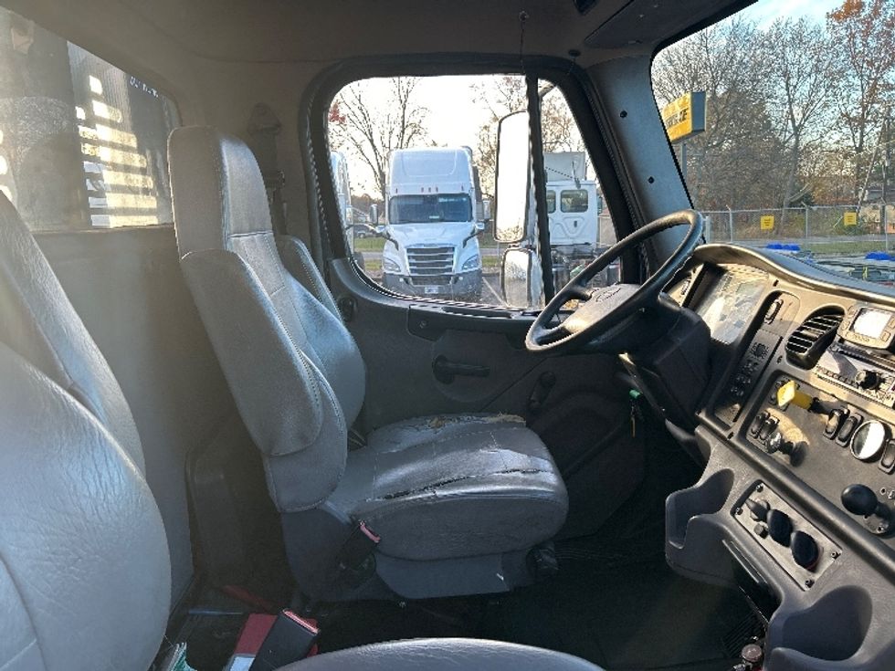 Flatbed Truck-Light and Medium Duty Trucks-Freightliner-2019-M2-Akron-OH-298,549\n\t\tmiles-$ 44,750 - Image 19