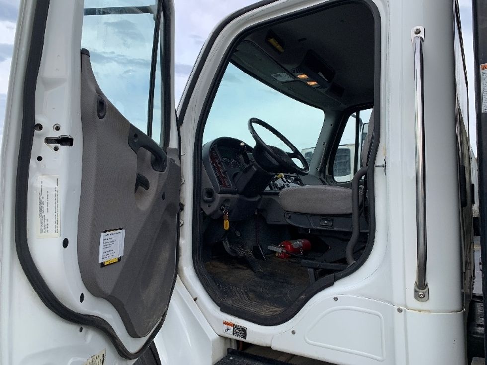 Flatbed Truck-Light and Medium Duty Trucks-Freightliner-2019-M2-Alabaster-AL-96,378\n\t\tmiles-$ 53,750 - Image 13