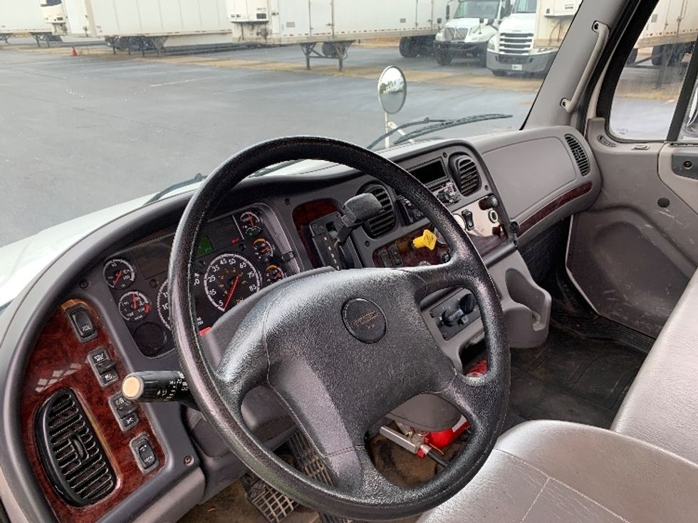 Flatbed Truck-Light and Medium Duty Trucks-Freightliner-2019-M2-Alabaster-AL-96,378\n\t\tmiles-$ 53,750 - Image 14